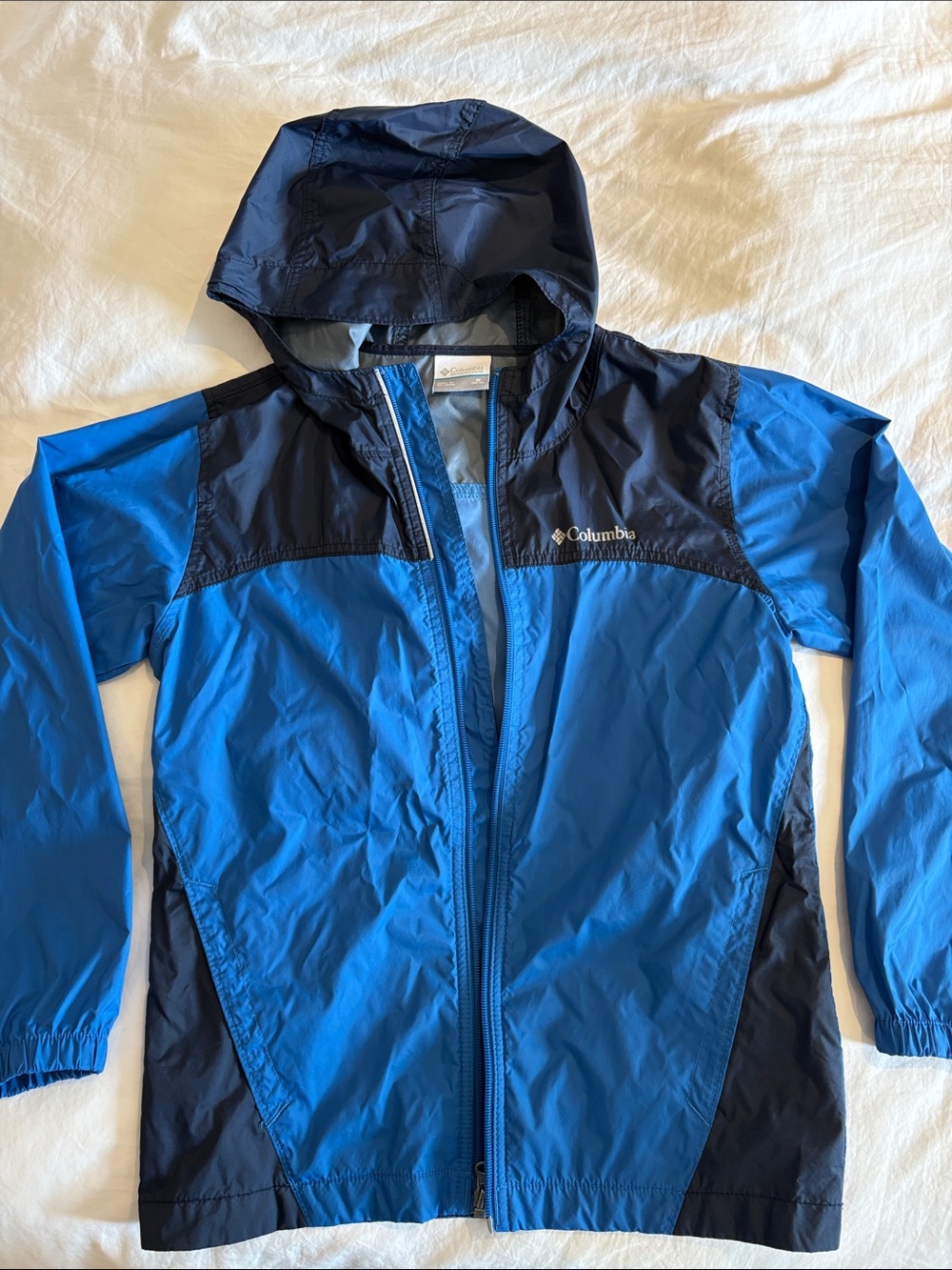 Columbia Blue and Navy Hooded Kids Rain Jacket. Size M